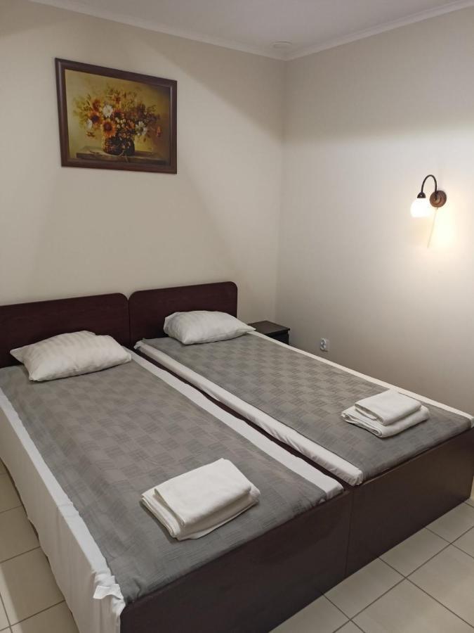 Domki Noclegowe Przemysl Ngoại thất bức ảnh